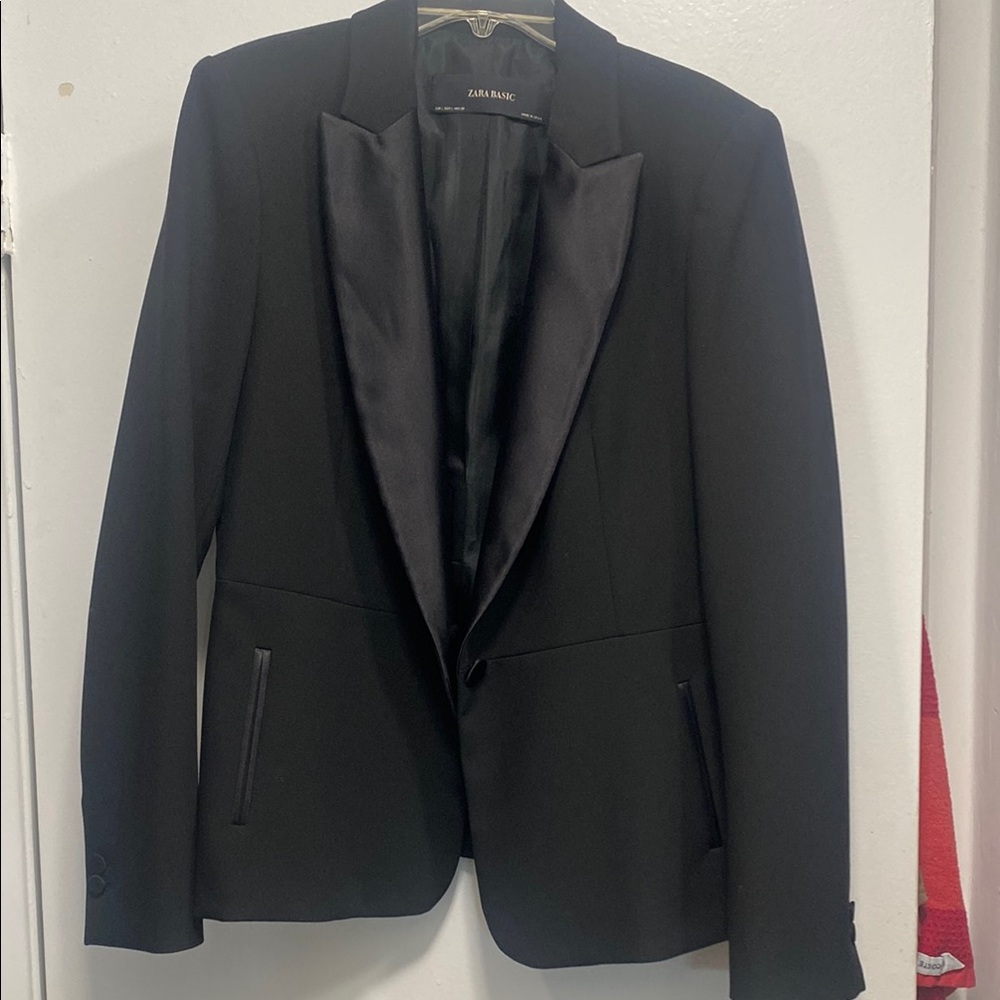 Zara Black  Modern Classic Blazer